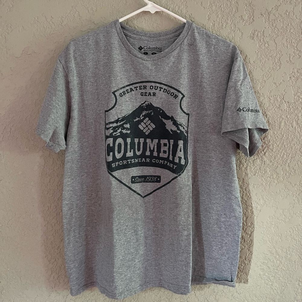 ❣️2/$25❣️ COLUMBIA Greater Outdoor Gear men’s T-shirt | LARGE